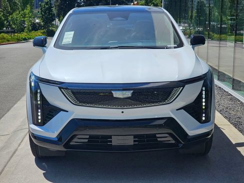 New 2026 Cadillac Optiq Sport 2 AWD/4WD image 8