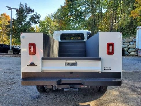 New 2024 Chevrolet Low Cab Forward image 5