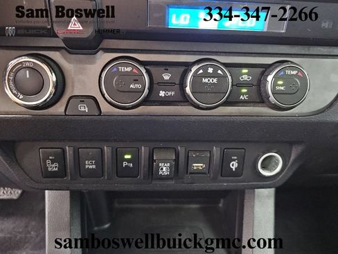 Used 2021 Toyota Tacoma TRD Off-Road w/ Technology Package AWD/4WD image 16