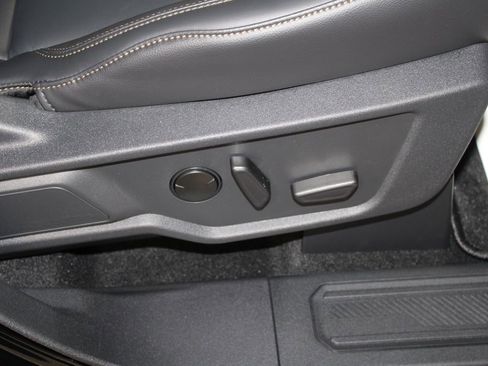 New 2025 Ford Bronco Badlands image 29