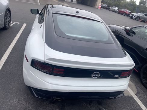 Used 2024 Nissan Z Performance w/ Floor Mat Package image 9