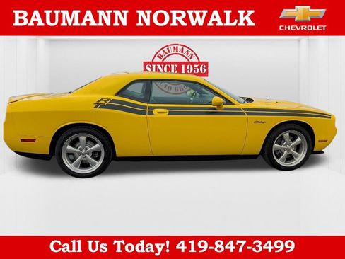 Used 2010 Dodge Challenger R/T RWD image 8