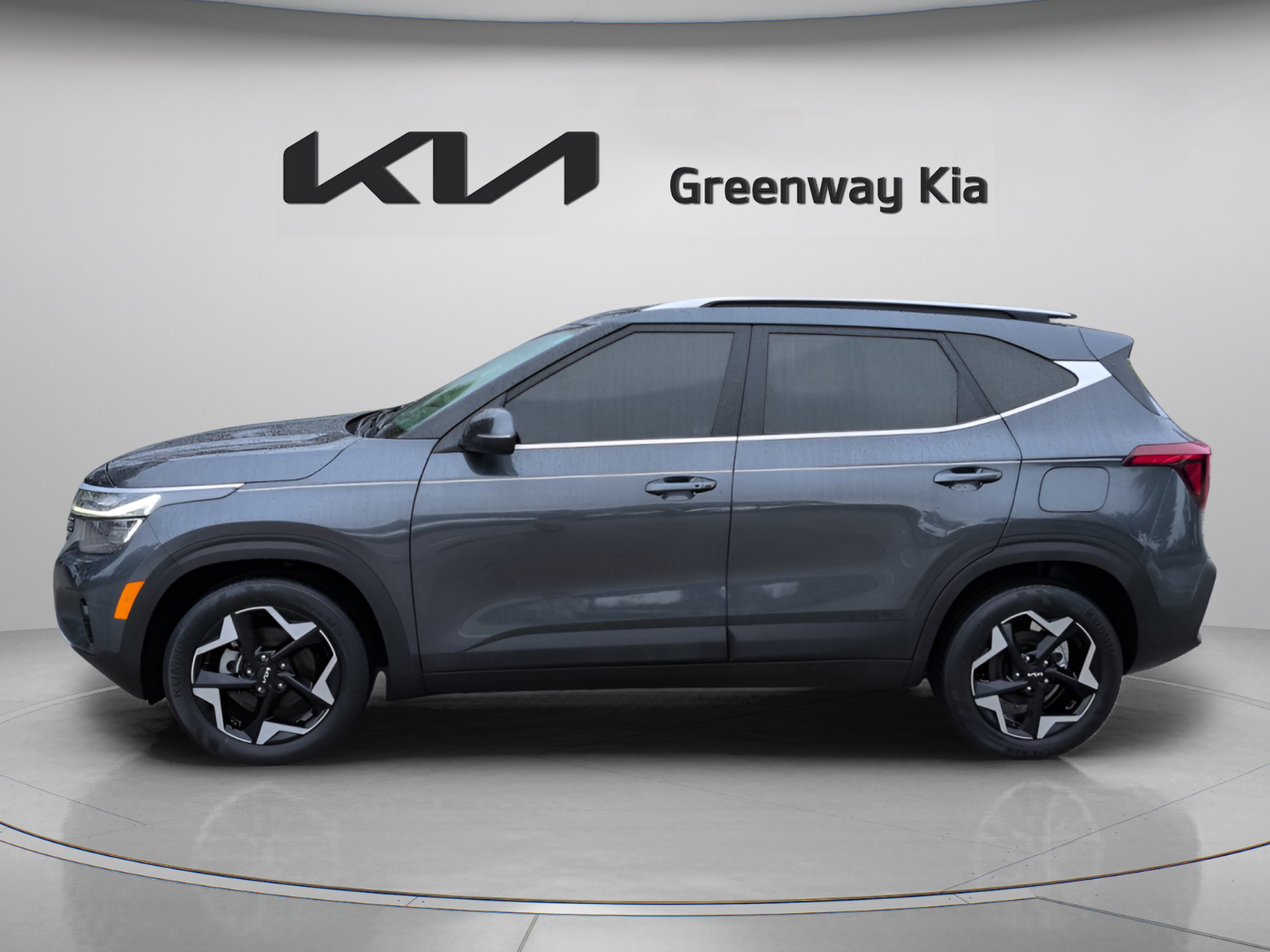 Certified 2025 Kia Seltos EX w/ EX Sunroof Package FWD image 9