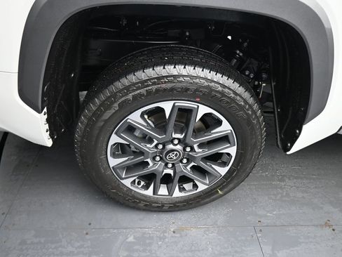 Used 2025 Toyota Tundra Limited w/ Power Package image 10