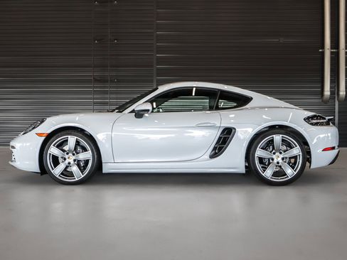 New 2025 Porsche 718 Cayman image 2