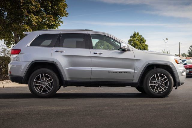 Used 2021 Jeep Grand Cherokee Limited AWD/4WD image 5