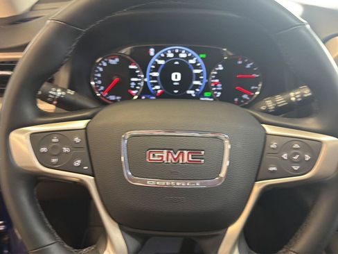Used 2023 GMC Acadia Denali w/ Denali Ultimate Package AWD/4WD image 14