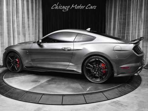 Used 2021 Ford Mustang Shelby GT500 w/ Technology Package RWD image 3