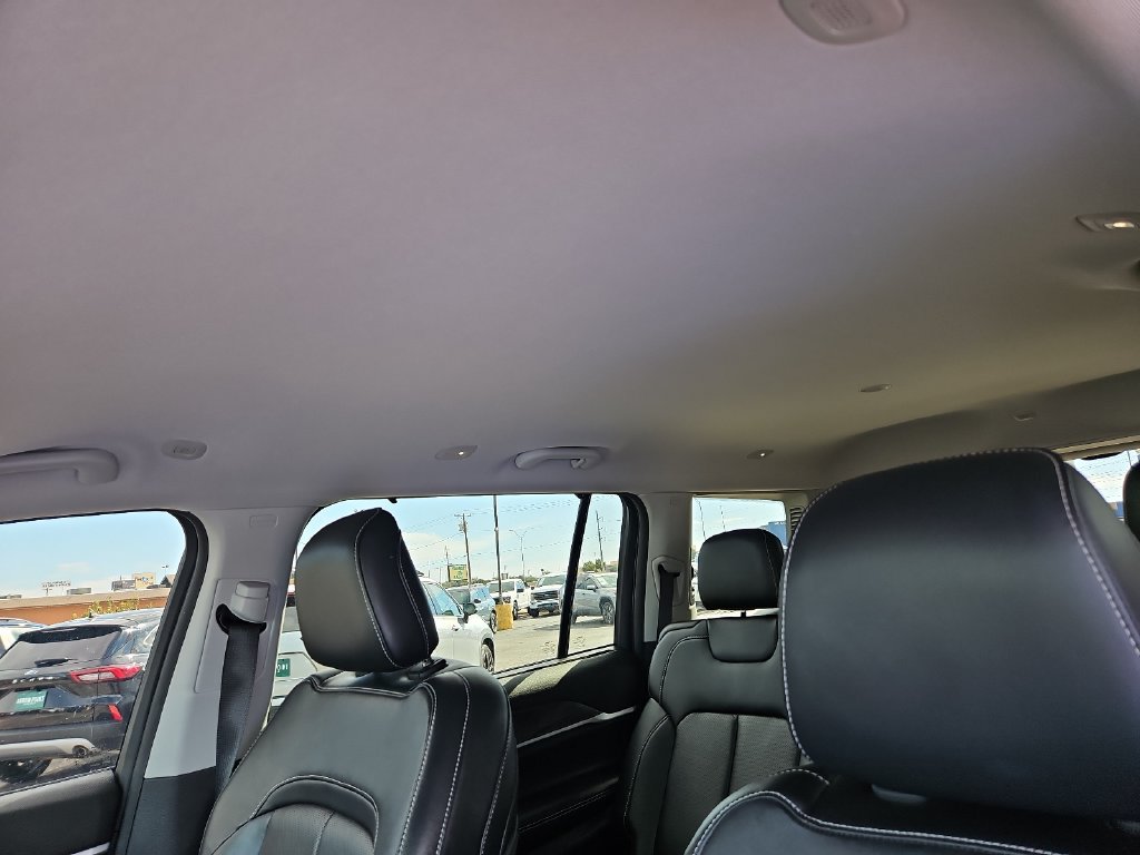 Used 2022 Jeep Grand Cherokee L Limited w/ Luxury Tech Group II RWD image 19