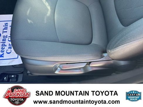 Used 2022 Toyota Corolla LE image 16