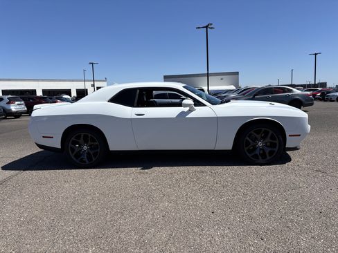 Used 2019 Dodge Challenger SXT w/ Plus Package RWD image 6