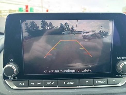 Certified 2023 Nissan Rogue S image 17