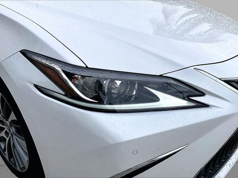 Used 2019 Lexus ES 300h w/ Premium Package FWD image 27