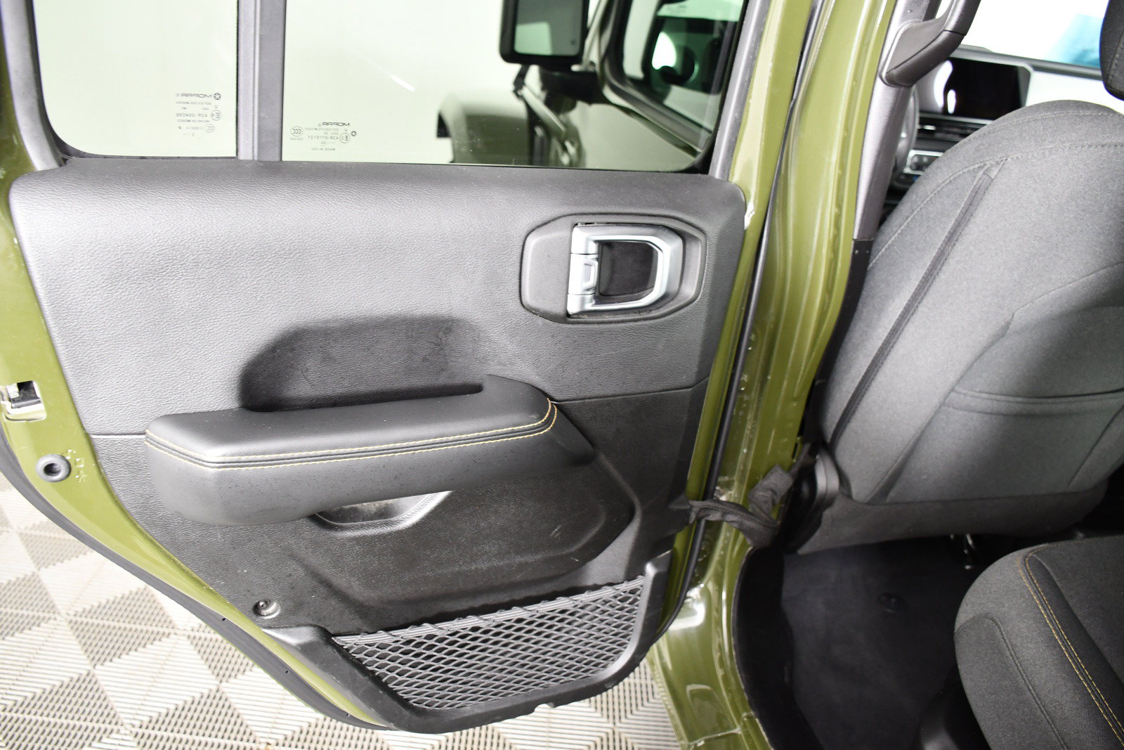 Used 2024 Jeep Wrangler Unlimited Sahara AWD/4WD image 46