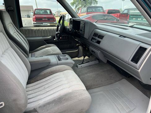 Used 1993 GMC Sierra 2500 4x4 Extended Cab image 9