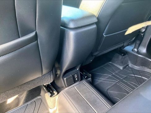 Used 2022 Chevrolet TrailBlazer ACTIV w/ Technology Package AWD/4WD image 26