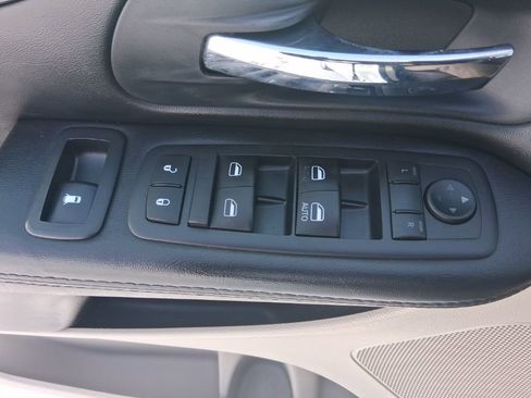 Used 2016 Dodge Grand Caravan SE w/ Quick Order Package 29E SE image 17