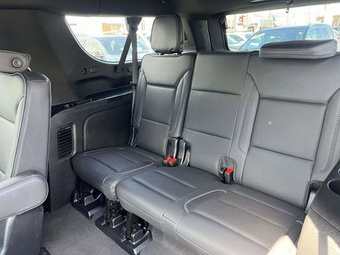 Used 2025 GMC Yukon XL Denali image 13