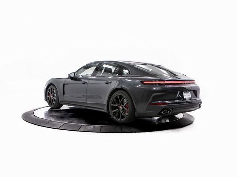 New 2026 Porsche Panamera 4S image 3