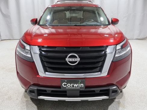 Used 2023 Nissan Pathfinder Platinum w/ Cargo Package AWD/4WD image 7