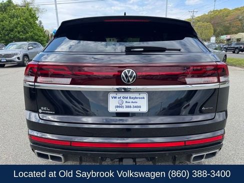 Used 2024 Volkswagen Atlas Cross Sport SEL R-Line AWD/4WD image 6