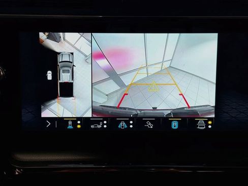 Certified 2023 GMC Sierra 1500 AT4 w/ AT4 Premium Package AWD/4WD image 13