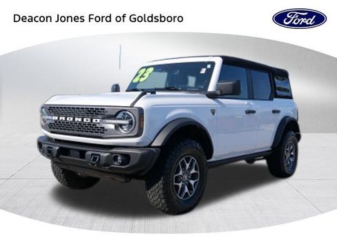 Used 2023 Ford Bronco Badlands image 8