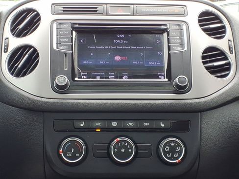 Used 2017 Volkswagen Tiguan Wolfsburg Edition AWD/4WD image 6