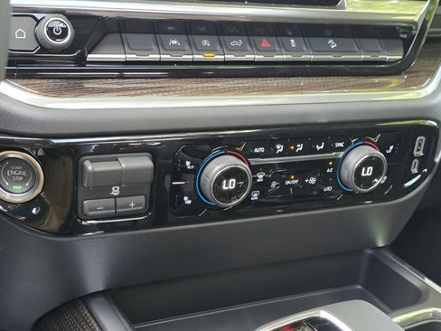 New 2026 Chevrolet Silverado 1500 LT Trail Boss w/ Convenience Package II AWD/4WD image 25