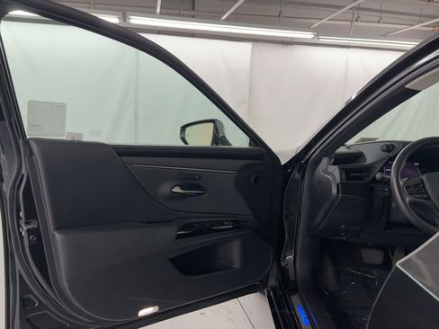 Used 2024 Lexus ES 300h w/ Premium Package image 22