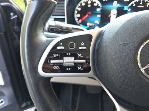 Used 2021 Mercedes-Benz GLS 450 4MATIC image 15