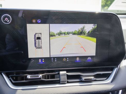 Used 2025 Chevrolet Equinox LT w/ Convenience Package II FWD image 19
