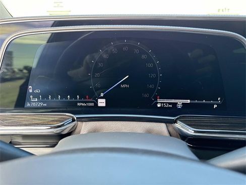 Used 2021 Cadillac Escalade Premium Luxury w/ Driver Assist Tech Package image 33