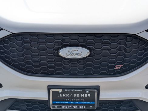 Used 2019 Ford Edge ST w/ Convenience Package AWD/4WD image 9