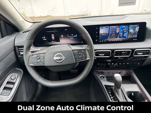 New 2026 Nissan Sentra SR FWD image 17