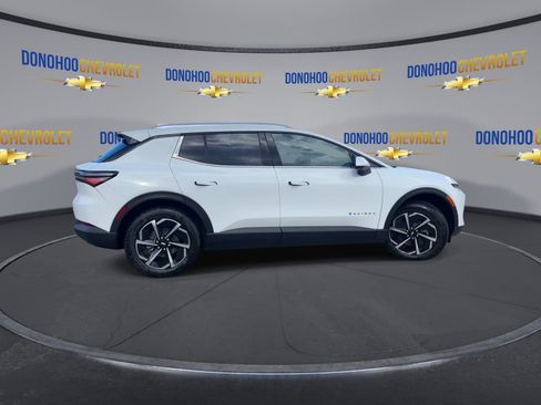 New 2026 Chevrolet Equinox EV LT image 12