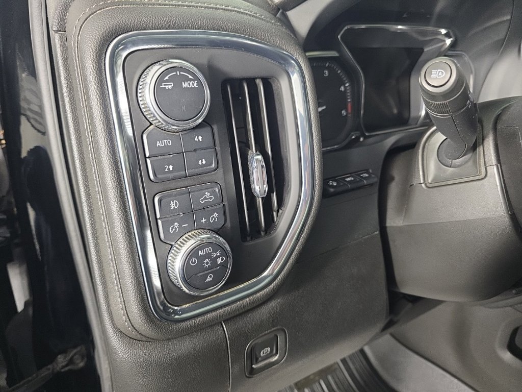Used 2023 GMC Sierra 2500 Denali w/ Denali Ultimate Package AWD/4WD image 16
