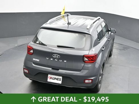Used 2025 Hyundai Venue SEL FWD image 37