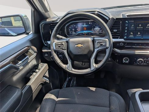 Used 2023 Chevrolet Silverado 1500 LT AWD/4WD image 16