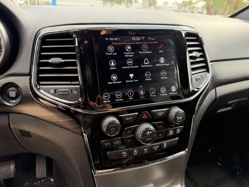 Used 2022 Jeep Grand Cherokee Laredo E image 14