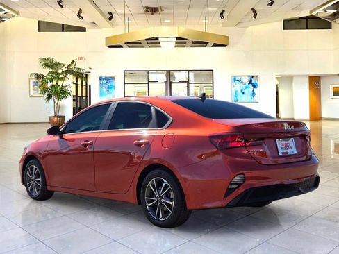 Used 2024 Kia Forte LXS FWD image 7