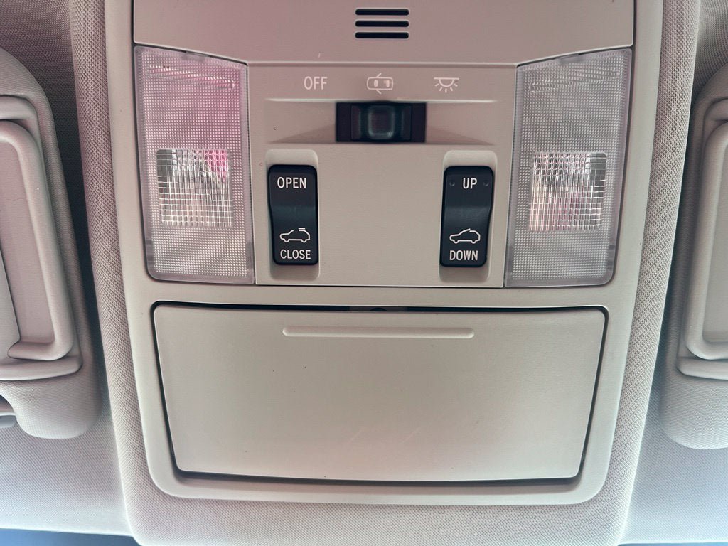 Used 2017 Toyota RAV4 XLE FWD image 19