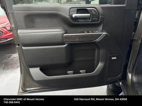 Used 2022 GMC Sierra 3500 AT4 w/ AT4 Preferred Package image 18