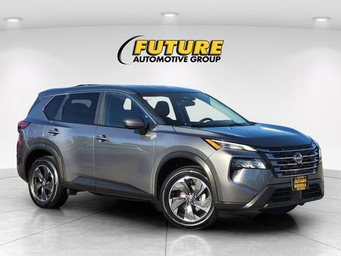 Used 2024 Nissan Rogue SV FWD image 1