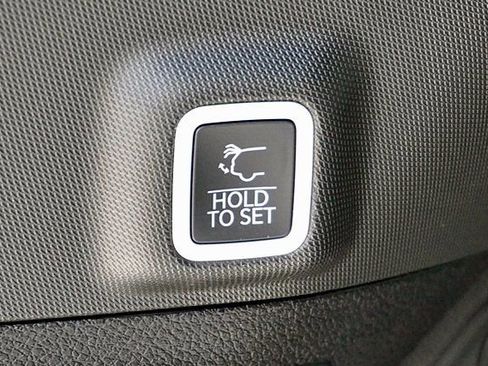 New 2026 Jeep Grand Cherokee Limited w/ Luxury Tech Group II image 17