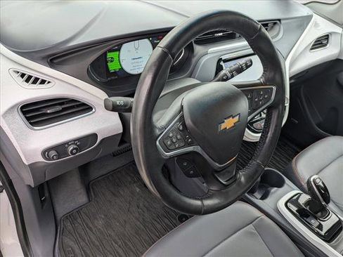 Used 2019 Chevrolet Bolt Premier w/ Infotainment Package image 9