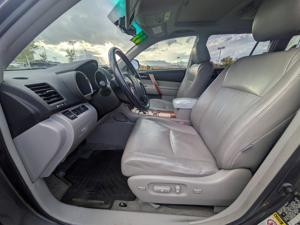 Used 2009 Toyota Highlander Limited AWD/4WD image 11