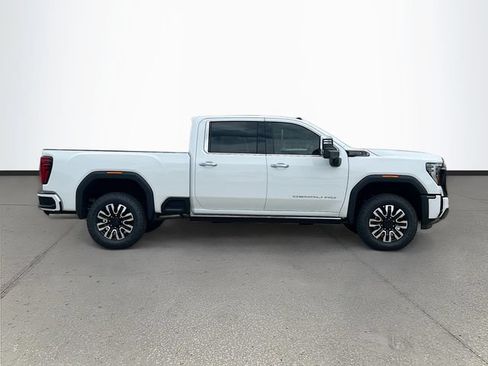 New 2026 GMC Sierra 2500 Denali Ultimate AWD/4WD image 3