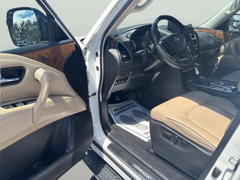 Used 2022 Nissan Armada SL w/ Captain's Chairs Package AWD/4WD image 13