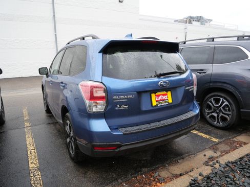 Used 2017 Subaru Forester 2.5i Premium w/ All-Weather Package AWD/4WD image 6